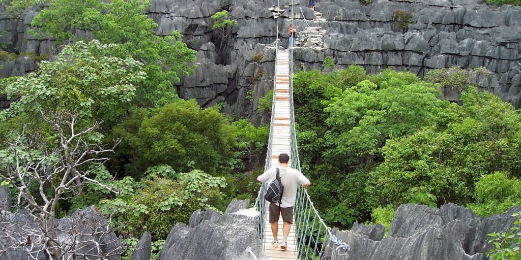 9 Days Madagascar Tour