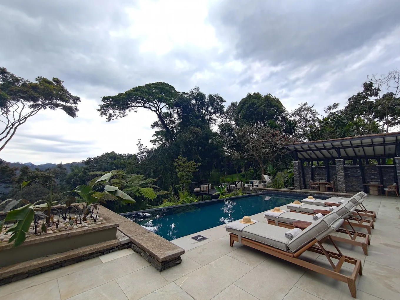 One&Only Nyungwe House – luxury honeymoon safari lodge