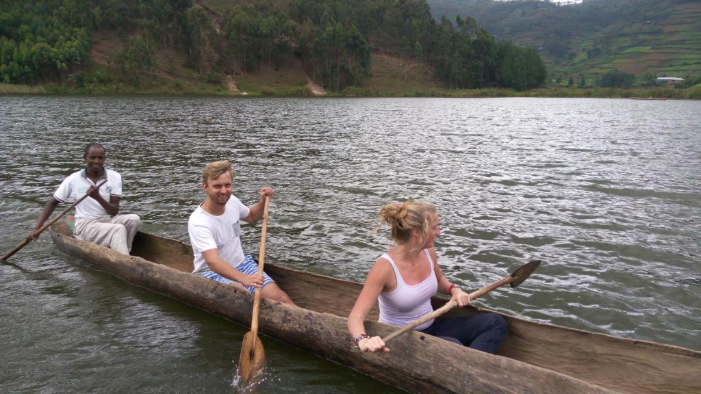 One of the most peaceful activities available around the lodge is canoeing on Lake Mutanda. This scenic lake is dotted with numerous small islands and surrounded by the dramatic Virunga volcanoes, creating one of the most picturesque landscapes in Uganda.
