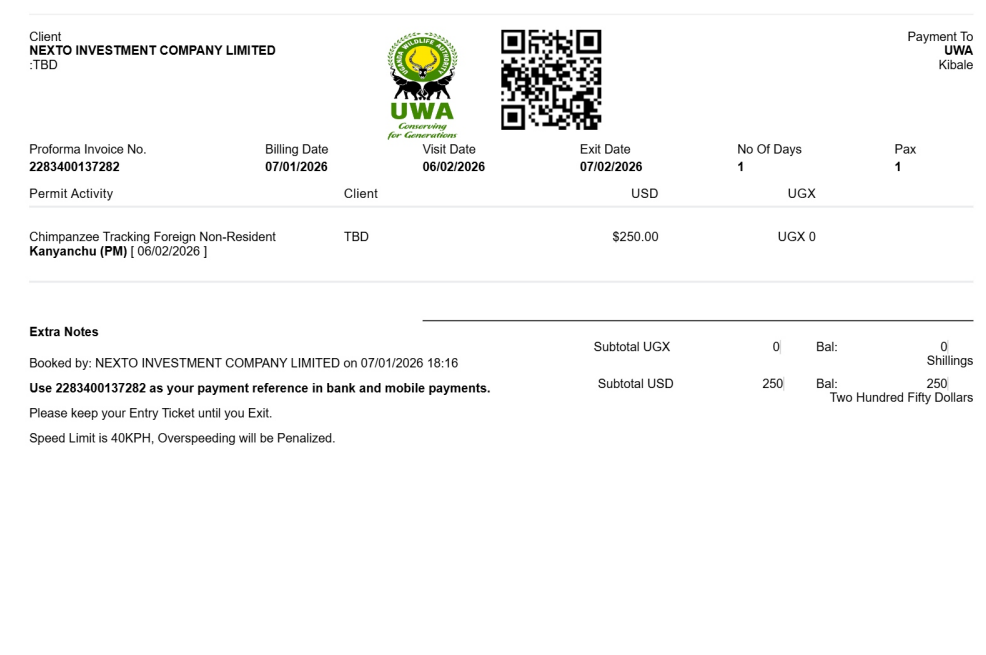 Uganda chimpanzee trekking