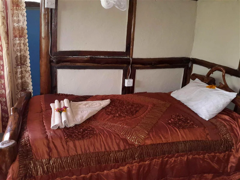 Bwindi Backpackers Lodge Bed