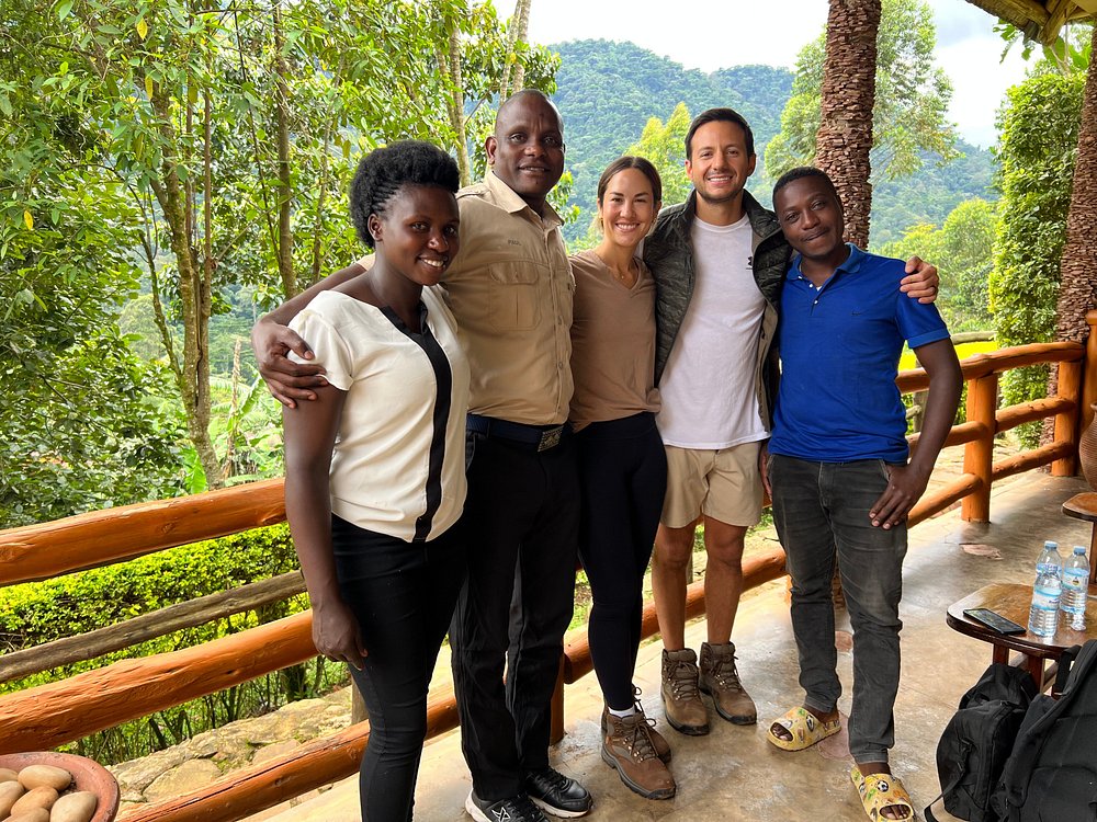 Bwindi Forest Lodge provides travelers with a relaxed accommodation experience surrounded by the breathtaking landscapes of Bwindi Impenetrable National Park.