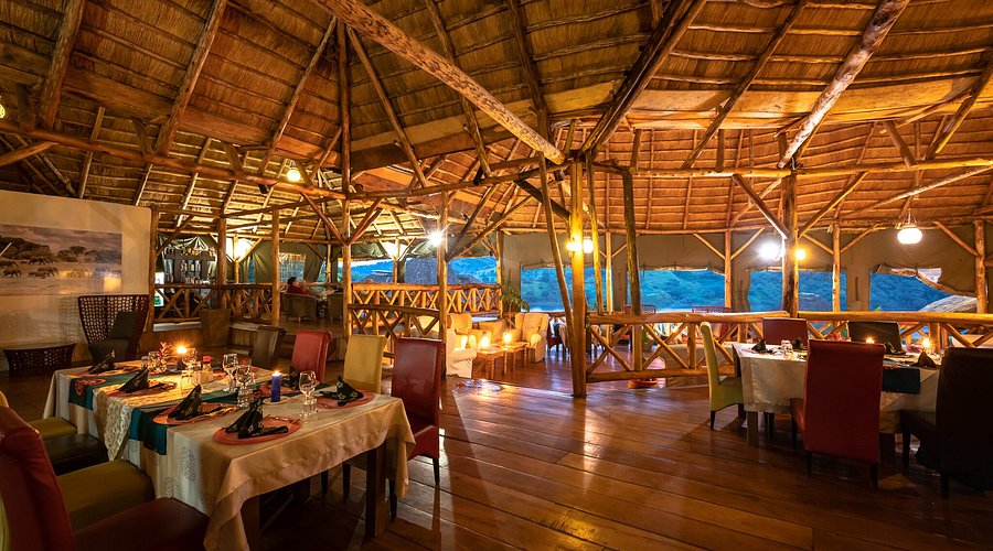 Crater Safari Lodge Kibale Uganda