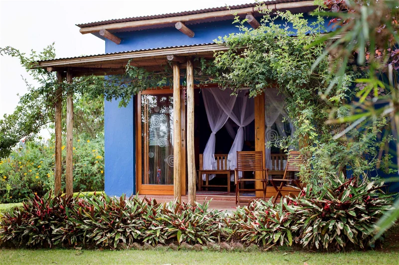Chameleon Hill Lodge front view