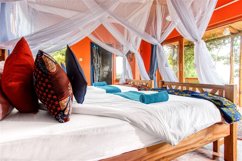 Chameleon Hill Lodge room interior