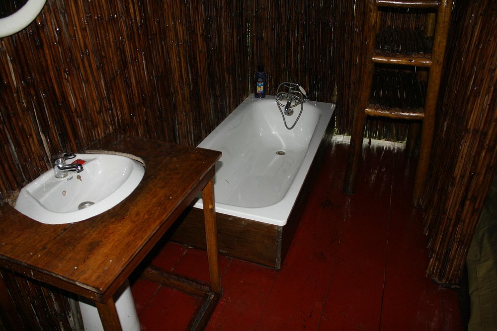 Lake Kitandara Bwindi Camp Washroom