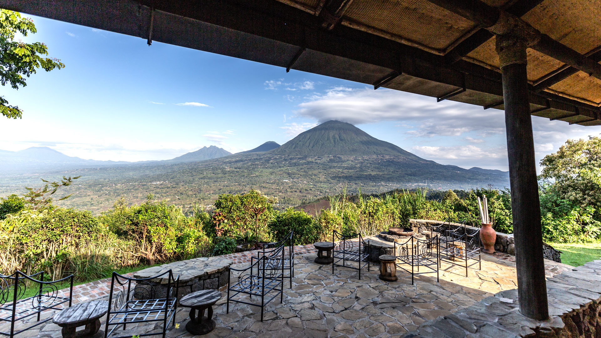 Location is crucial for a successful gorilla trekking experience. Most Budget Gorilla Trekking Rwanda accommodations are located within a short driving distance of Kinigi—the main starting point for all treks.
