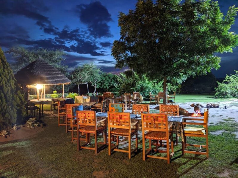 Boomu cultural table