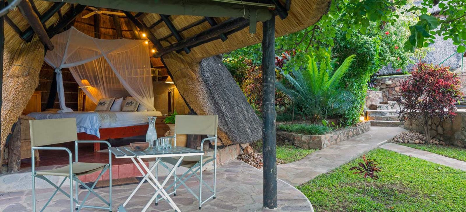 Restaurant dining setup