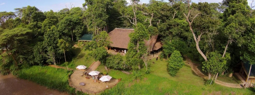 Bullbush River Camp stands out among budget accommodations in the park for several reasons. Firstly, its location along the river provides a scenic and tranquil setting where visitors can relax while staying close to Uganda’s iconic wildlife. The camp is situated near the Kazinga Channel and other key areas of the park, offering easy access to both the southern and central safari circuits.
