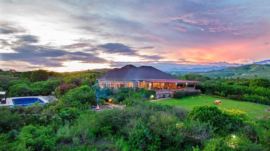 Elephant Plains Lodge Exterior