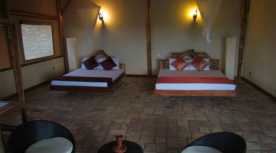 Enganzi Game Lodge Accommodation