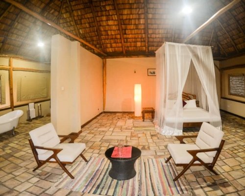 Enganzi Game Lodge Chairs