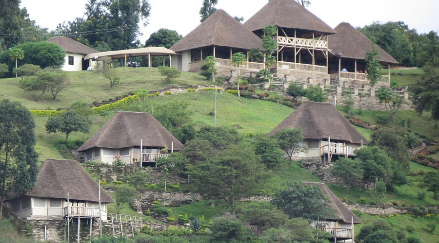 Enganzi Game Lodge Houses