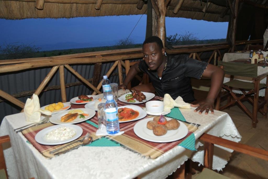 Engiri Game Lodge Meals