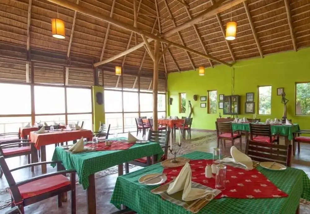 Ihamba Lakeside Safari Lodge Dining