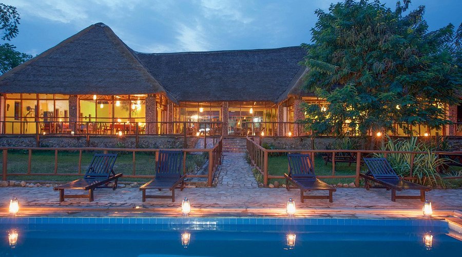 Choosing Ihamba Lakeside Safari Lodge means choosing a luxury safari experience that offers a unique blend of stunning lake views, wildlife experiences, and eco-friendly luxury. The lodge’s strategic location on Lake Mburo ensures that guests can easily access safari activities while enjoying a peaceful, private retreat at the end of the day.
