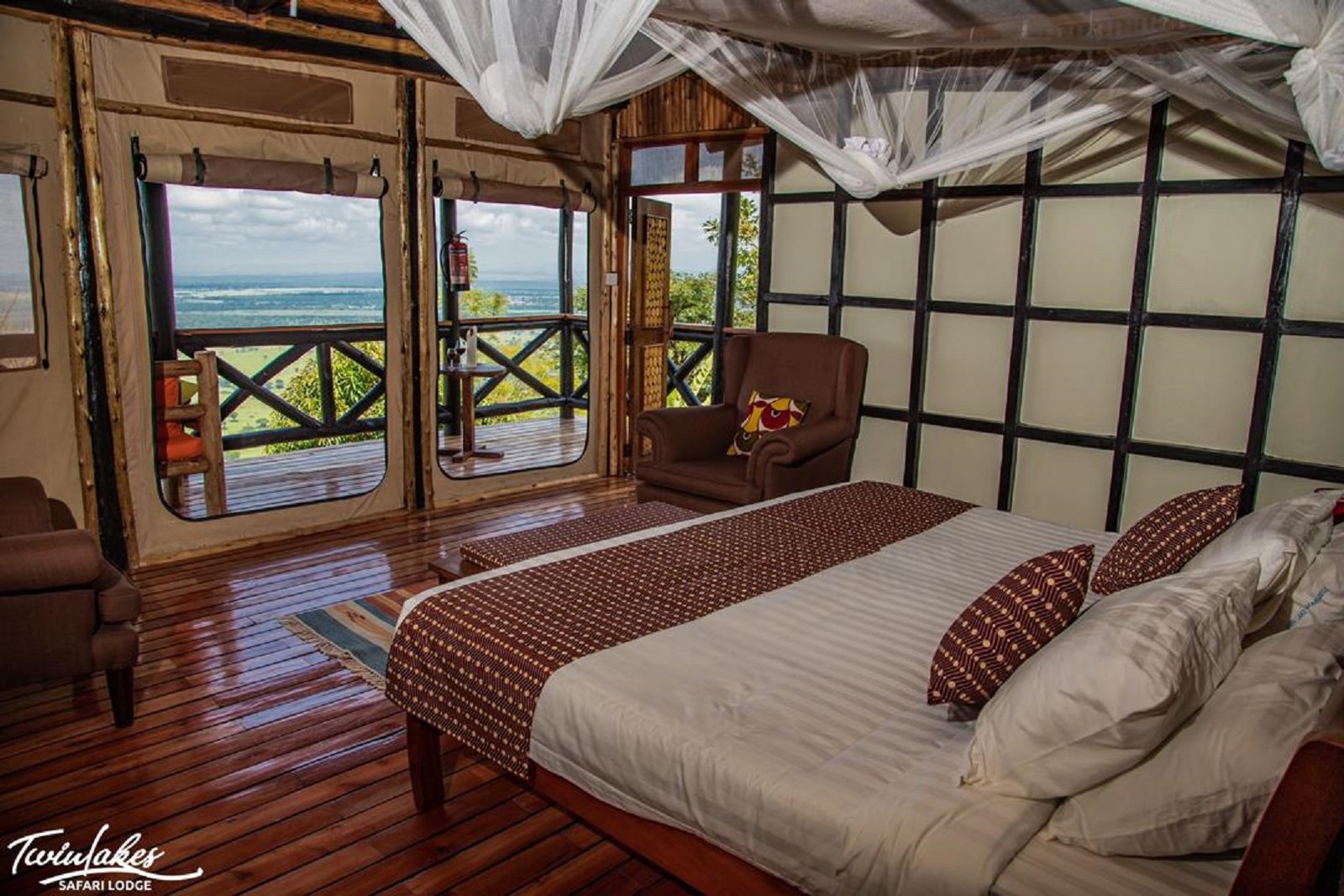 Irungu Forest Safari Lodge Bedroom