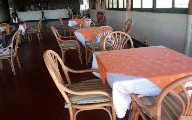 Parkside Safari Lodge Dining