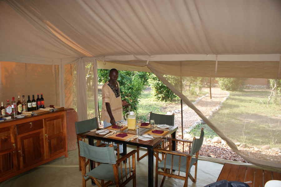 Queen Elizabeth Bush Lodge Bar