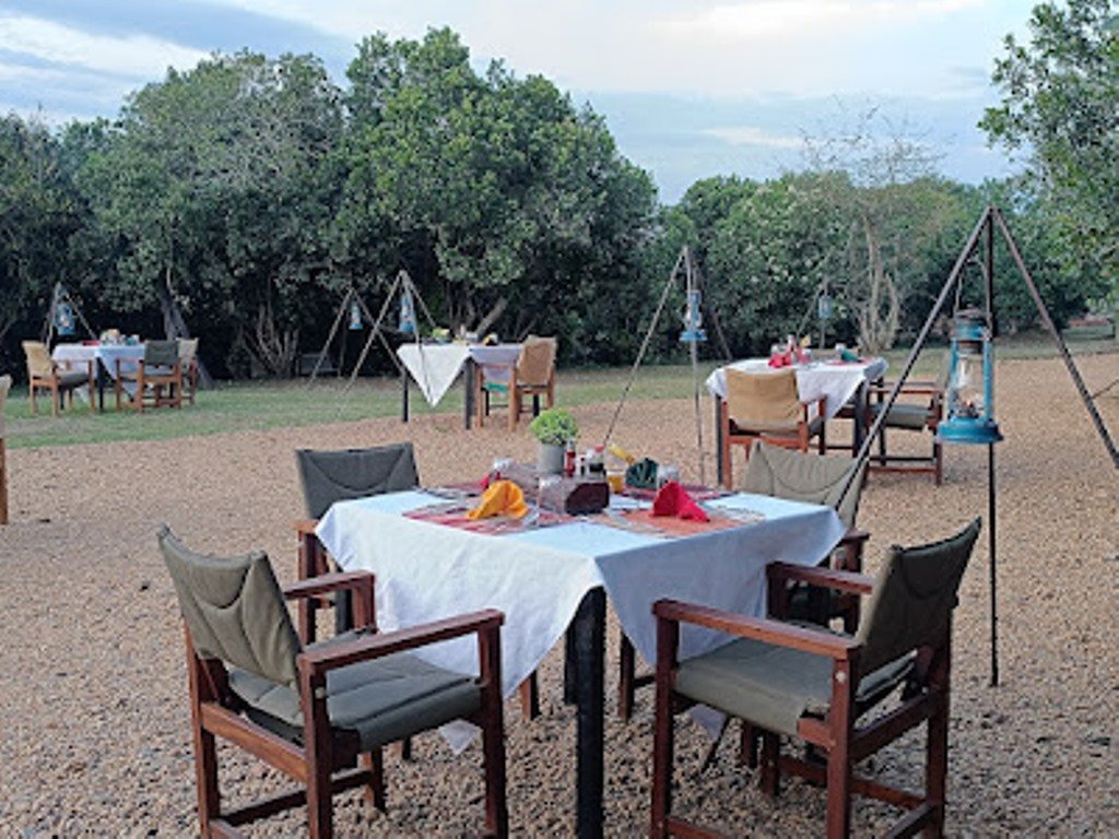 Queen Elizabeth Bush Lodge Outdoor Dining