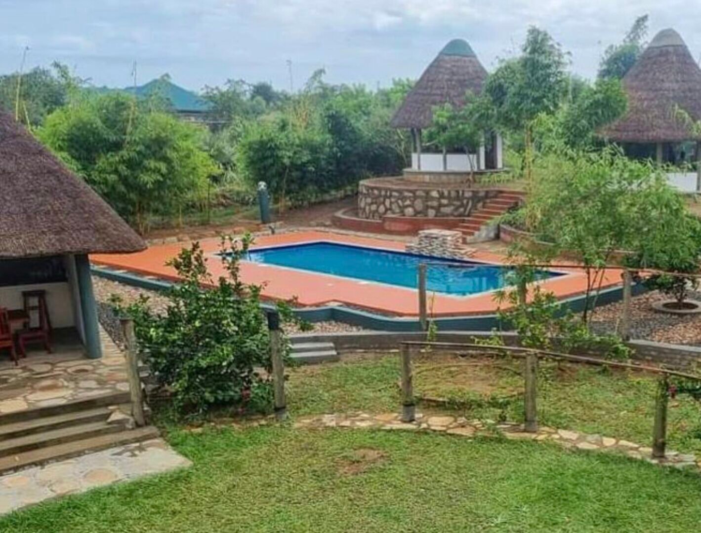 Tilenga Safari Lodge Swimming