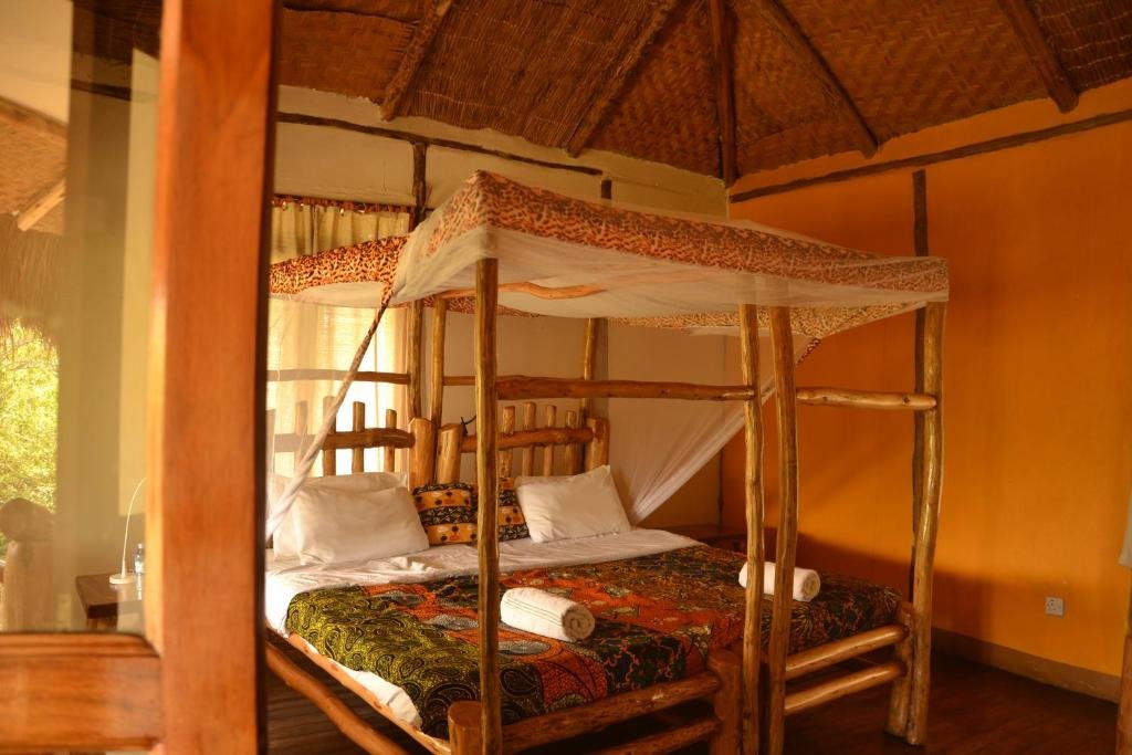 Topi Lodge Room Interior