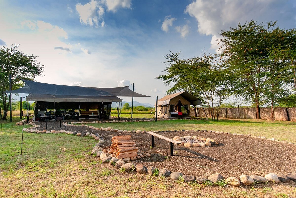 Dave the Cave Eco Lodge Compound
