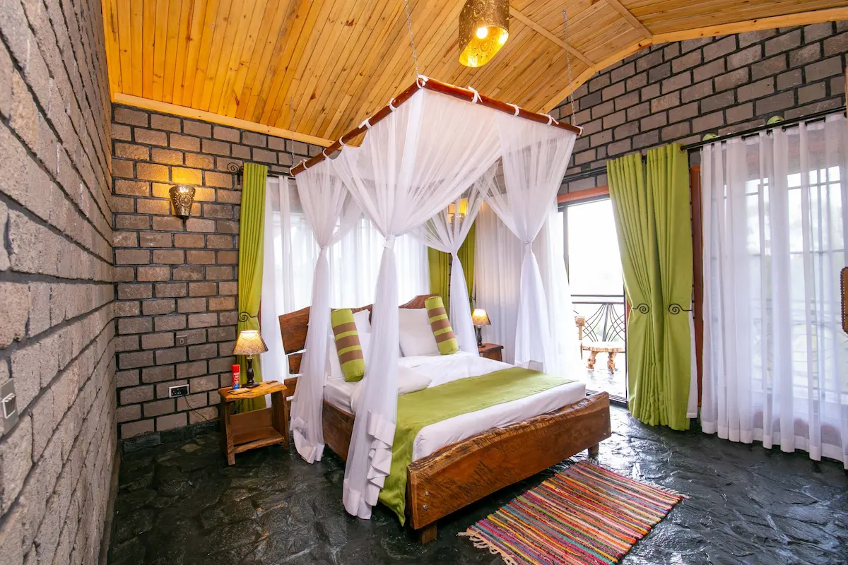 Kichwamba Lodge Accommodation