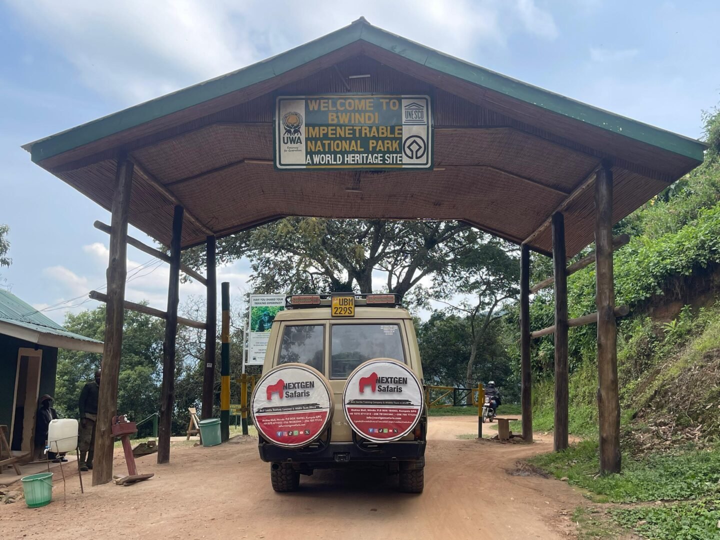 NextGEN 5‑Seater Land Cruiser in Bwindi Safari