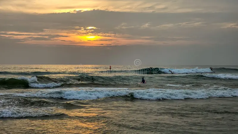 Mogadishu’s coastal location provides beautiful opportunities to enjoy unforgettable sunset experiences.The Indian Ocean coastline offers 