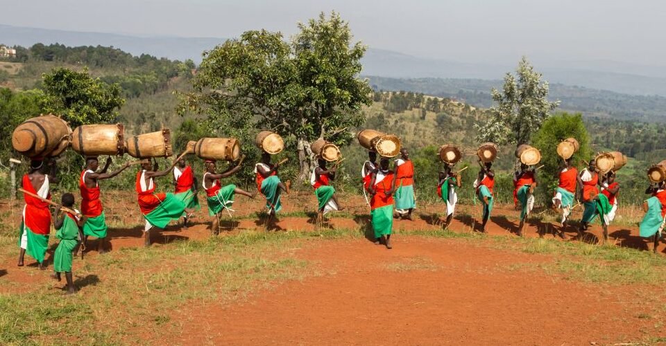 Italian Speaking Guides on Uganda and Rwanda Safari