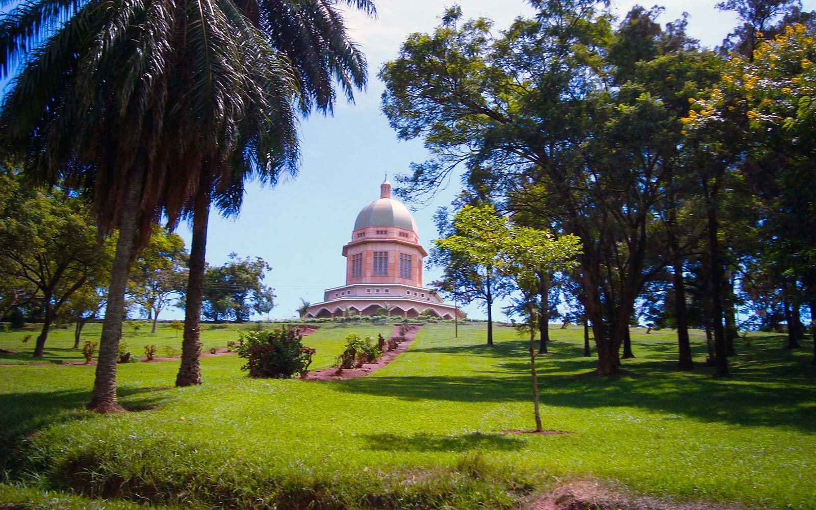 Location and How to Get to The Bahai Temple in Kampala Uganda