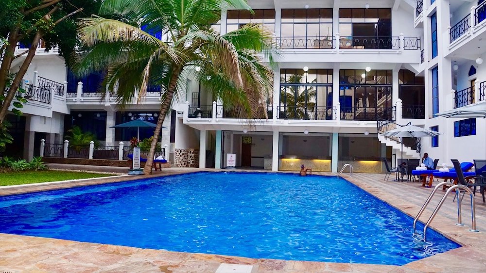 Sun Safari Club Hotel offers a comfortable accommodation option for visitors 