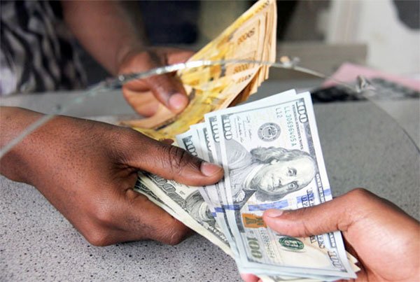 Exchanging Money in Uganda