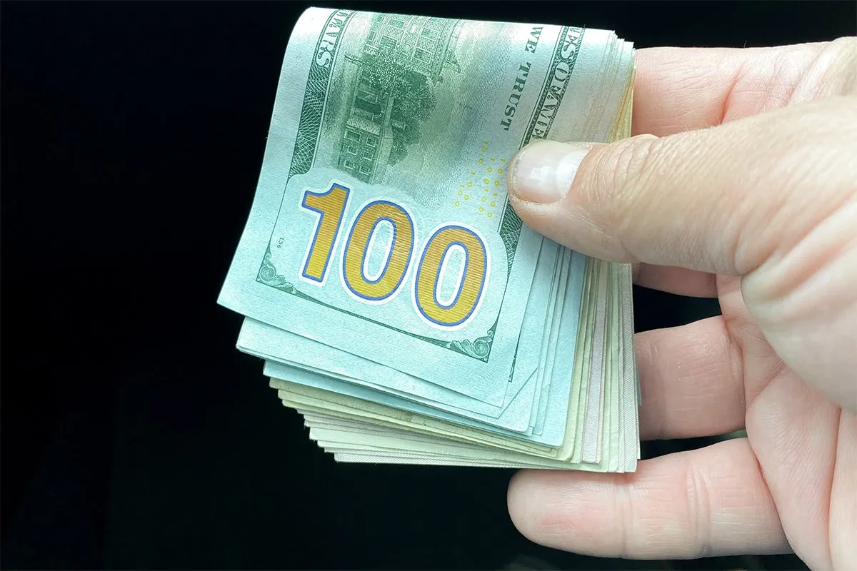 Using US Dollars in Uganda