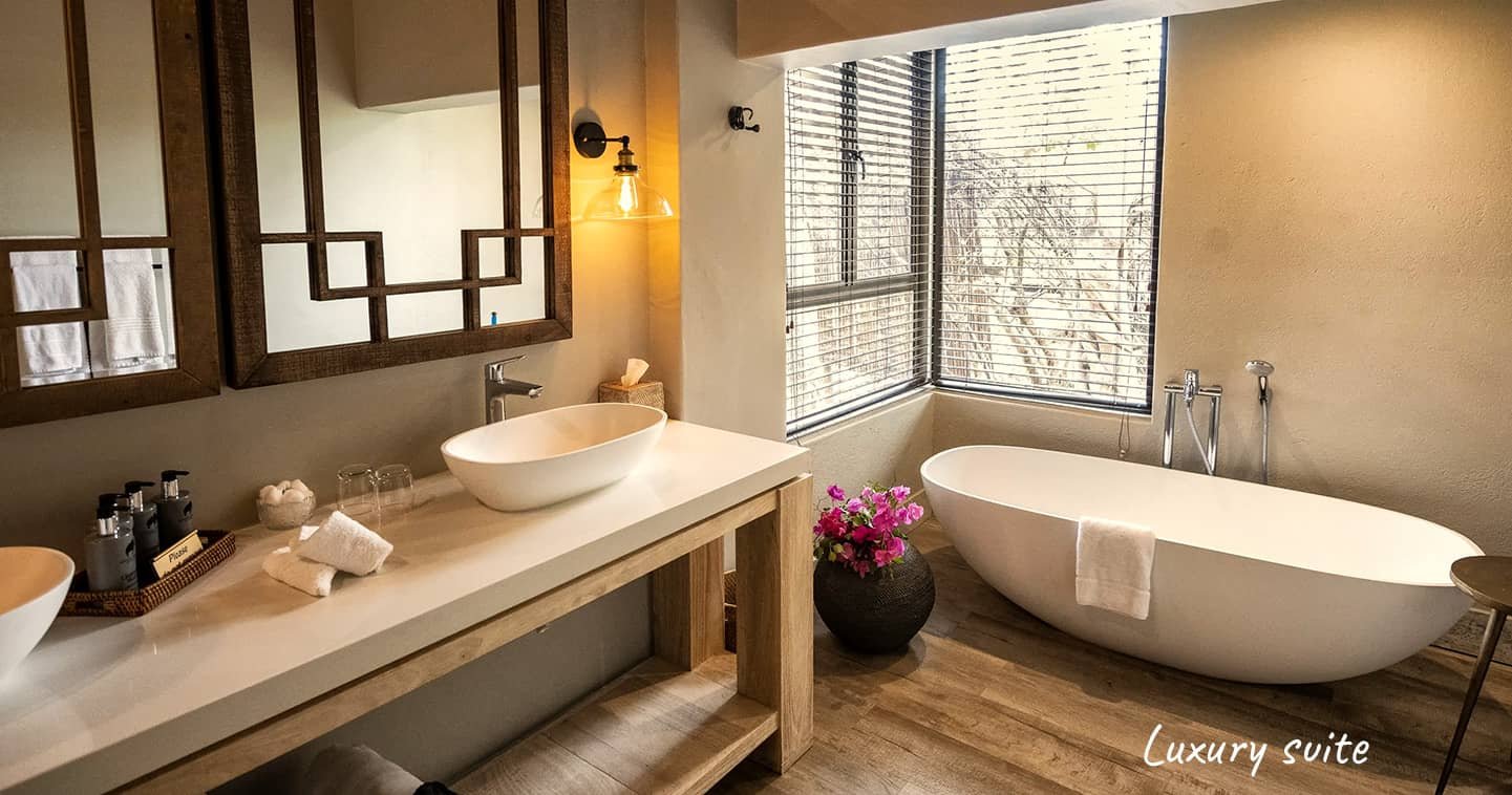Ensuite Bathroom at Elephant Plains Lodge