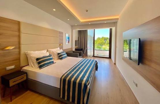 How businesses accept credit card payments for safari bookings, hotels and travel services