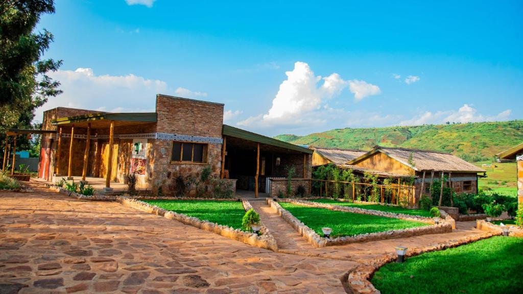 Akagera Transit Lodge Guest Facilities and Surroundings Akagera Transit Lodge guest facilities and surroundings in Eastern Rwanda