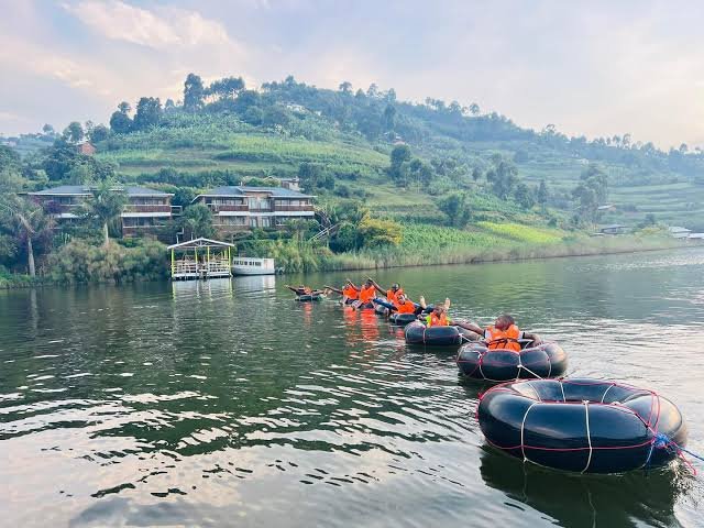 Christmas in Uganda – A Beautiful Celebration of Family, Wildlife and Adventure