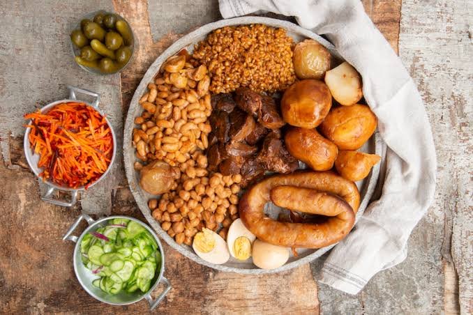 Kosher Meals, Hebrew-Speaking Guides and Shabbat Arrangements – Nextgen Safaris Kosher Meals, Hebrew-Speaking Guides and Shabbat Arrangements – Travel Planning and Cultural Preferences for Israeli Travelers on Uganda and Rwanda Gorilla Safaris with Nextgen Safaris