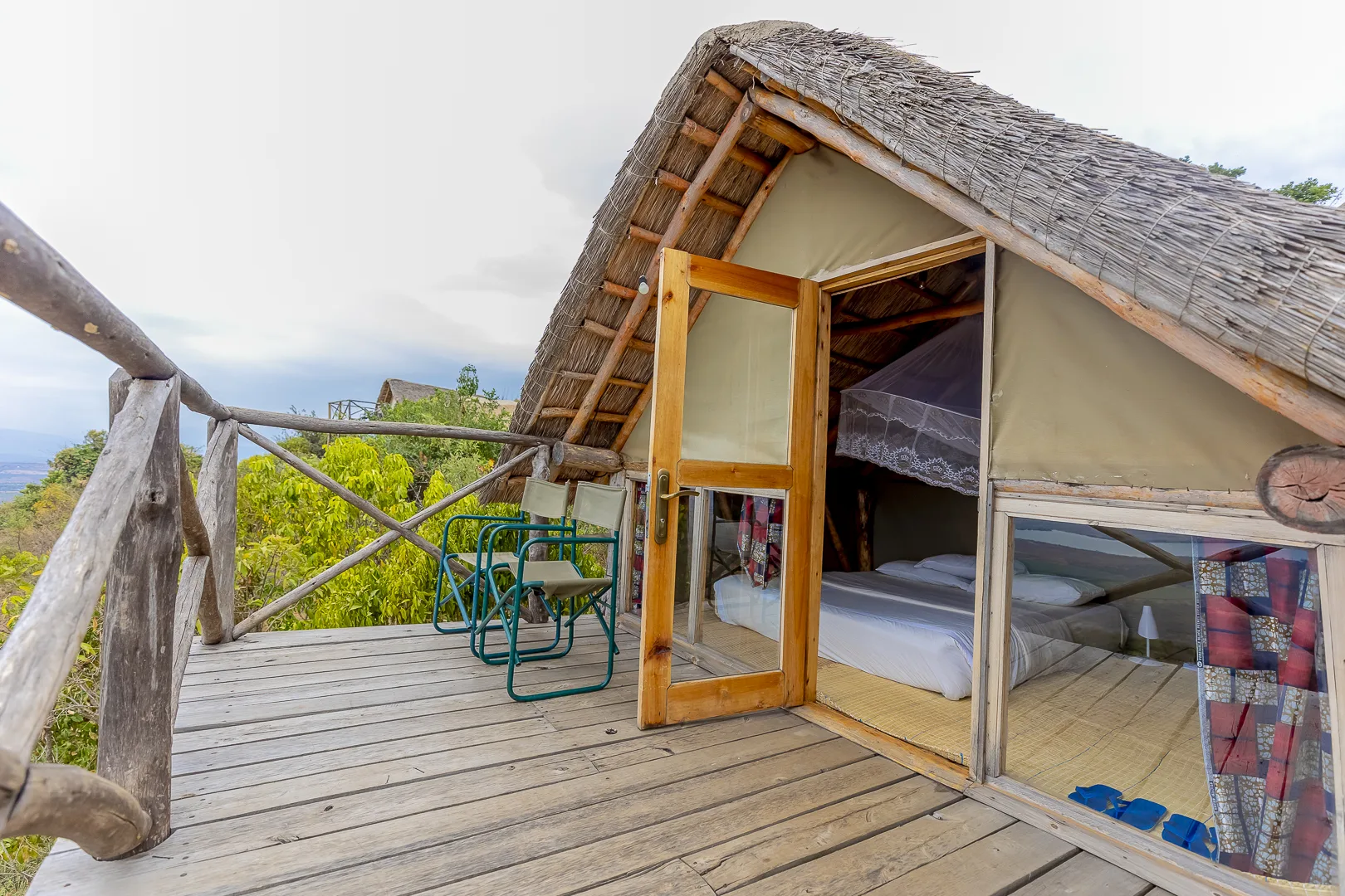 Luxury Cottages at Akagera Rhino Lodge Luxury cottages and safari tents at Akagera Rhino Lodge in Rwanda