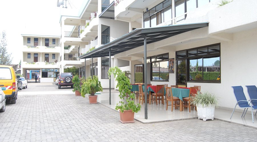 Restaurant and dining experiences at Virunga Hotel Rwanda