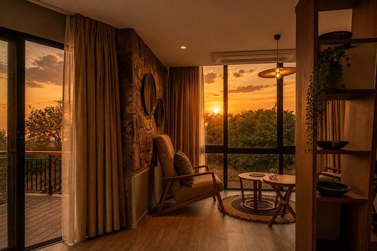 SALT forest view rooms overlooking Lake Ihema and Akagera savannah