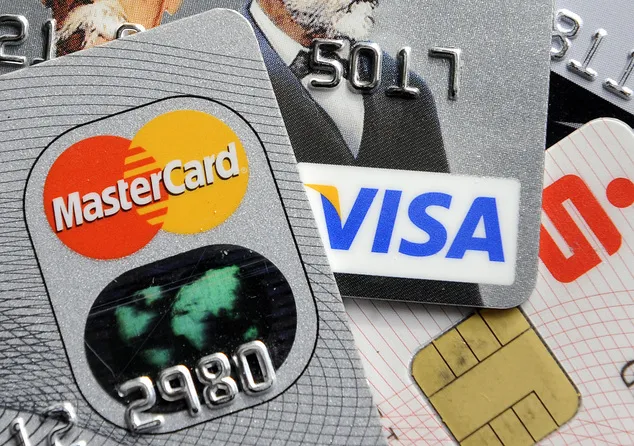 Cash and financial transactions during international travel