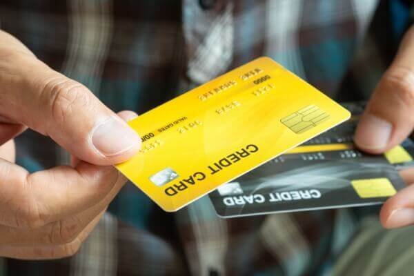 Can you pay a credit card with another credit card